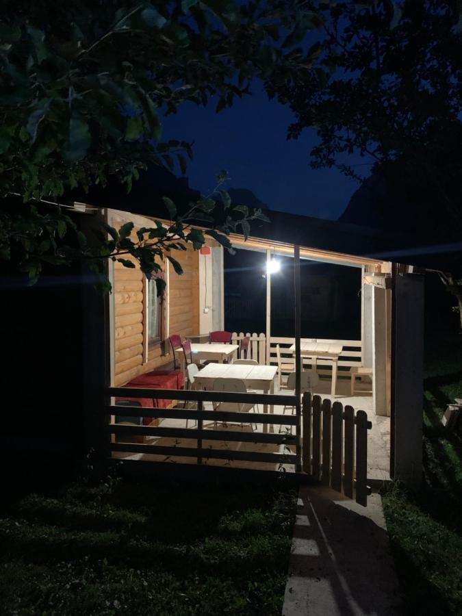 Guest House Ulaj Vuthaj Εξωτερικό φωτογραφία