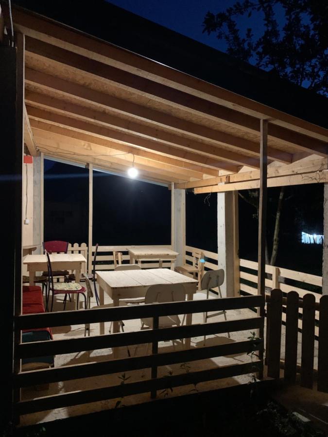 Guest House Ulaj Vuthaj Εξωτερικό φωτογραφία