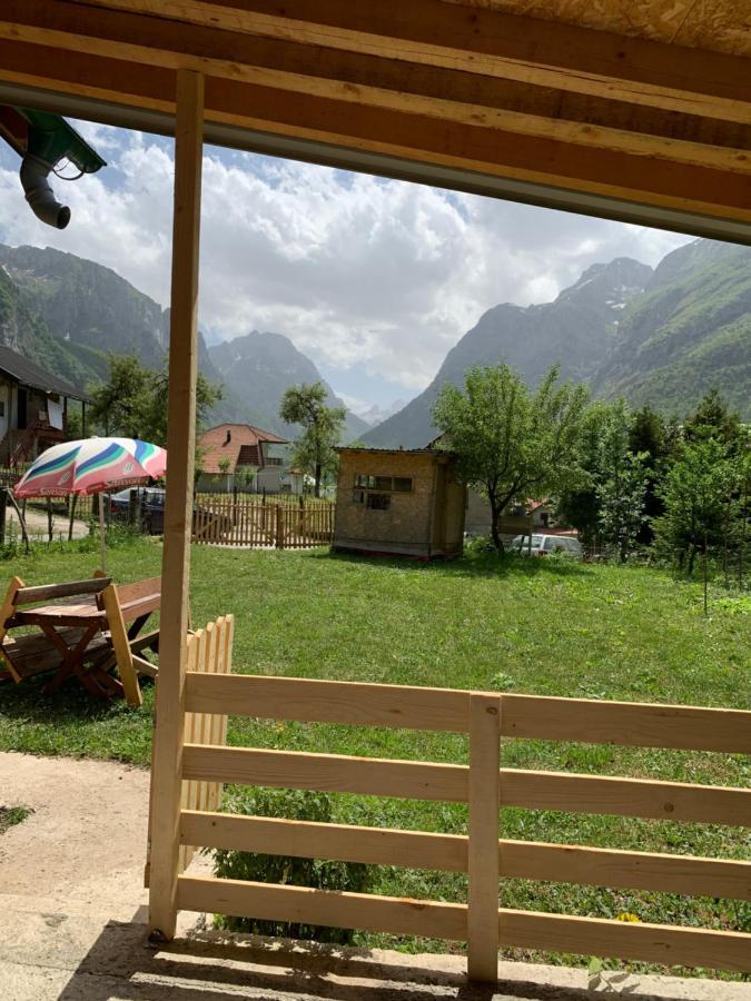 Guest House Ulaj Vuthaj Εξωτερικό φωτογραφία