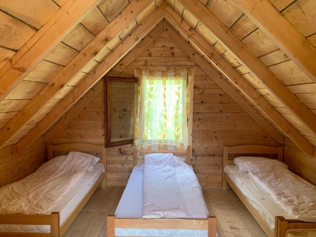 Guest House Ulaj Vuthaj Εξωτερικό φωτογραφία