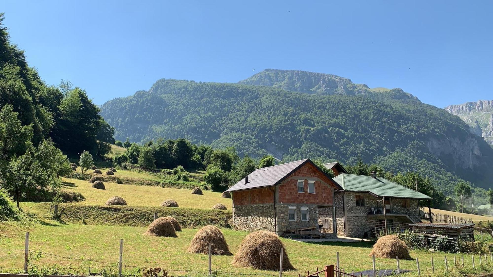 Guest House Ulaj Vuthaj Εξωτερικό φωτογραφία
