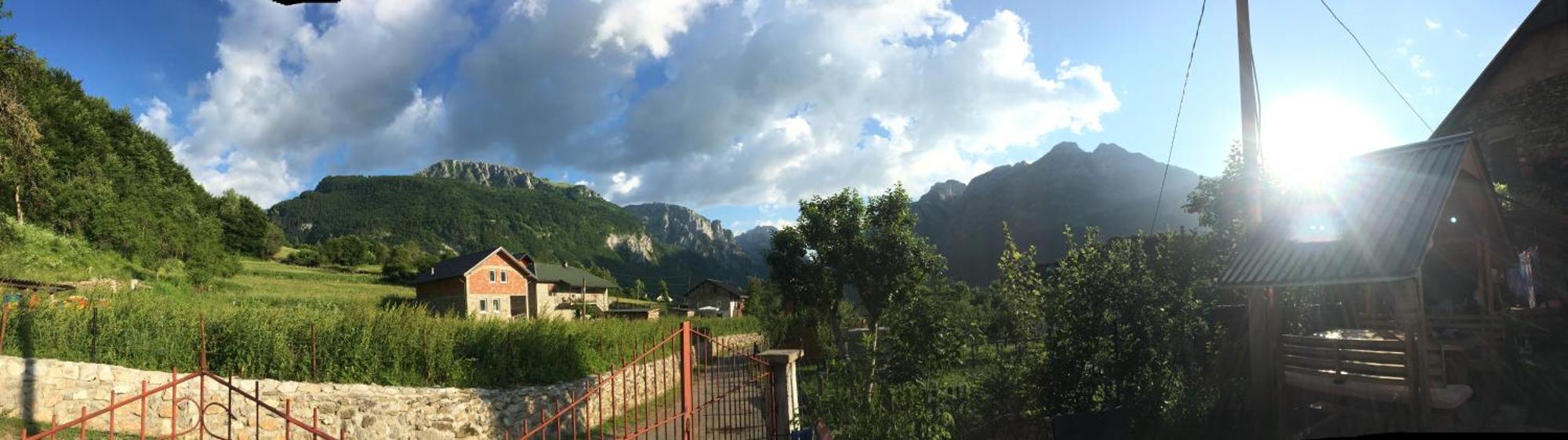Guest House Ulaj Vuthaj Εξωτερικό φωτογραφία